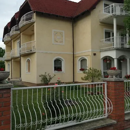 Apartmanhaz Pensiune 3*