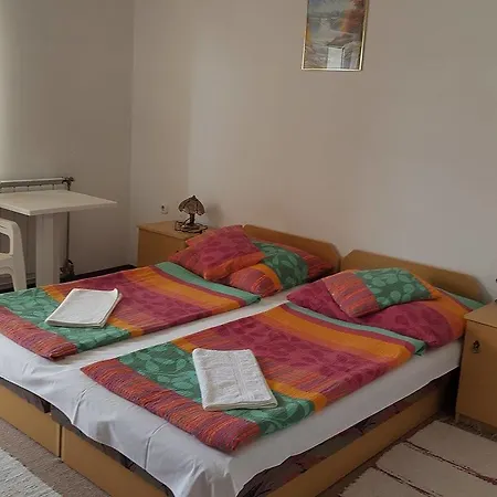 Vili Apartmanhaz Guest house Keszthely