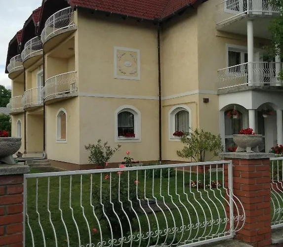 Apartmanhaz 게스트하우스 3*